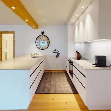 Apartment Du 3 *